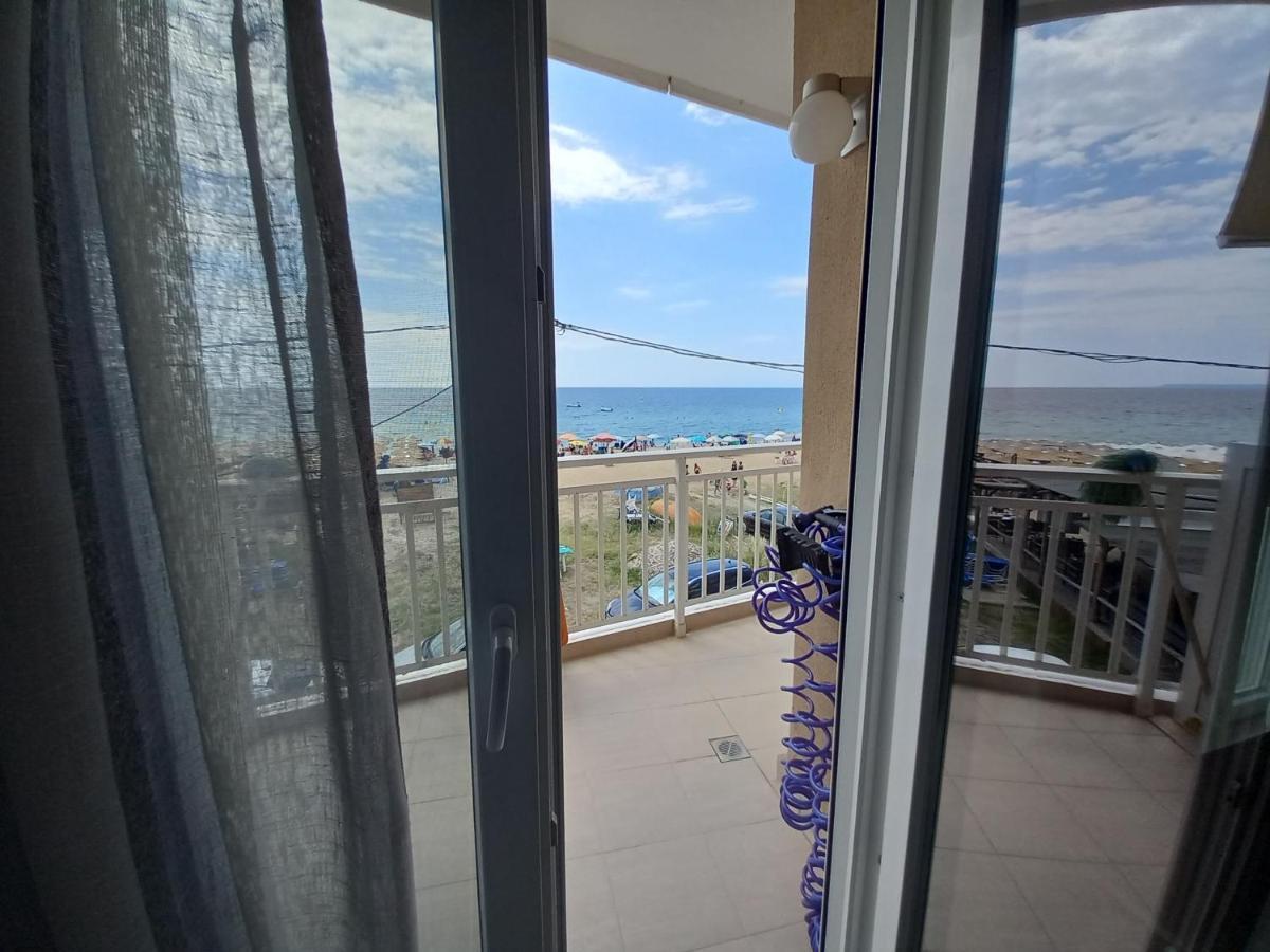 Vila "Breeze" Front To The Sea - Hakidiki Flogita Exteriér fotografie